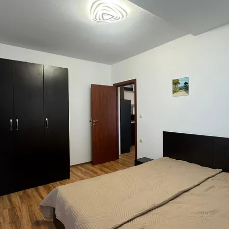 Bratanov Siana 5 Apartment *